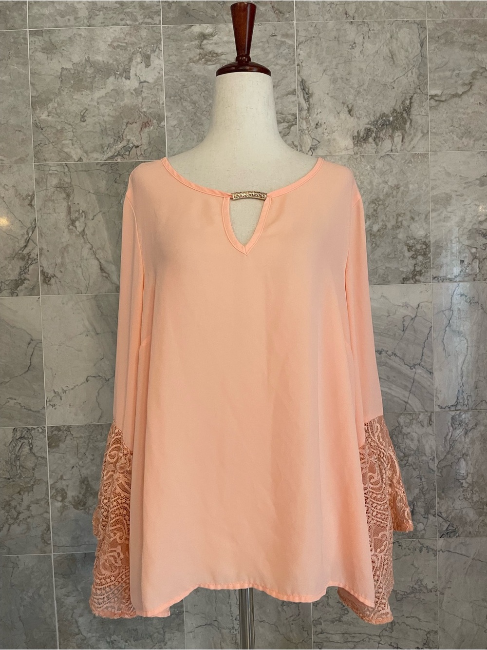 Thalia Sodi Peach Bell Sleeve Keyhole Top - Picture 2 of 8